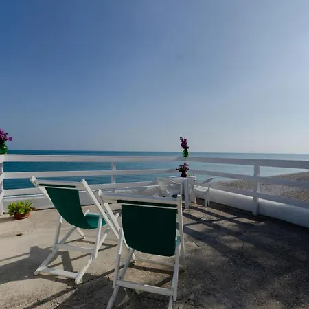 Casa Miramare ماتيناتا