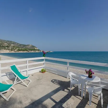 Casa Miramare ماتيناتا